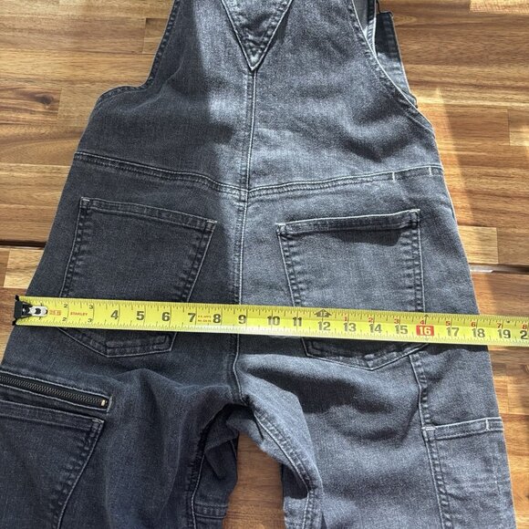 Dovetail Workwear Women's Size 4/32  Black Faded Denim Freshley Overalls Bibs - Picture 8 of 16